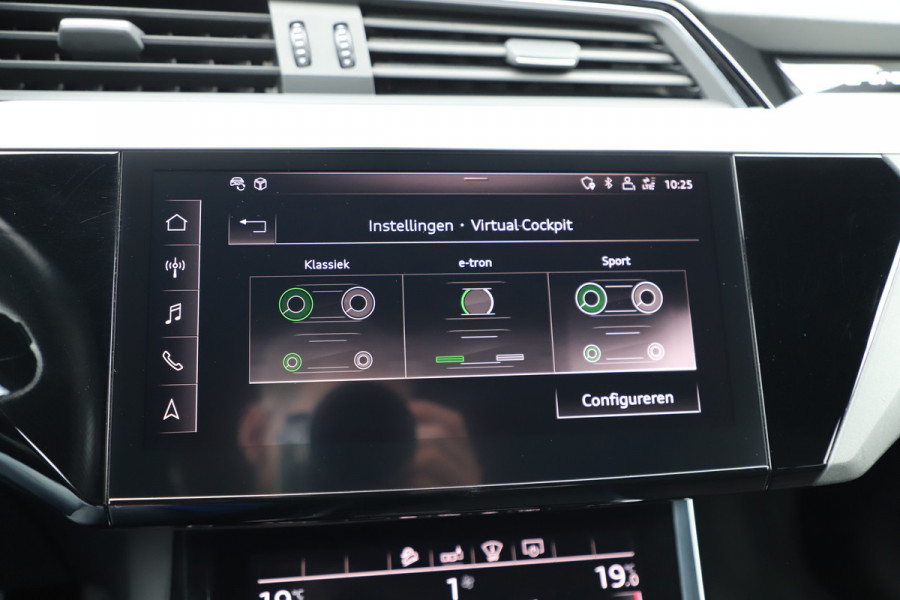 Audi e-tron 55 quattro 95 kWh S-line | 408PK | Luchtvering | Keyles-go | Head-up | Sfeerverlichting | Bang&Olufsen | Pano | Memory | 2019.
