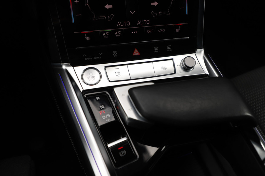 Audi e-tron 55 quattro 95 kWh S-line | 408PK | Luchtvering | Keyles-go | Head-up | Sfeerverlichting | Bang&Olufsen | Pano | Memory | 2019.