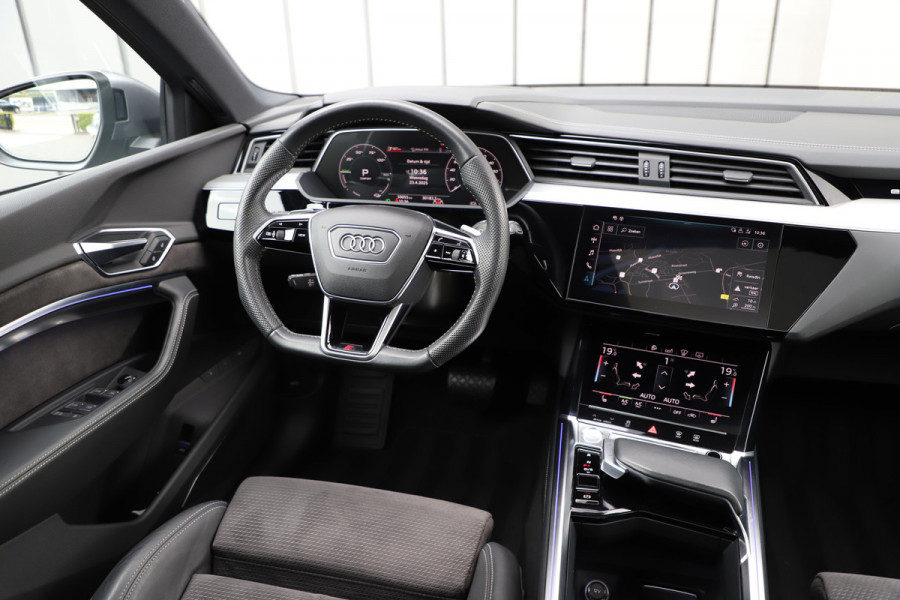 Audi e-tron 55 quattro 95 kWh S-line | 408PK | Luchtvering | Keyles-go | Head-up | Sfeerverlichting | Bang&Olufsen | Pano | Memory | 2019.