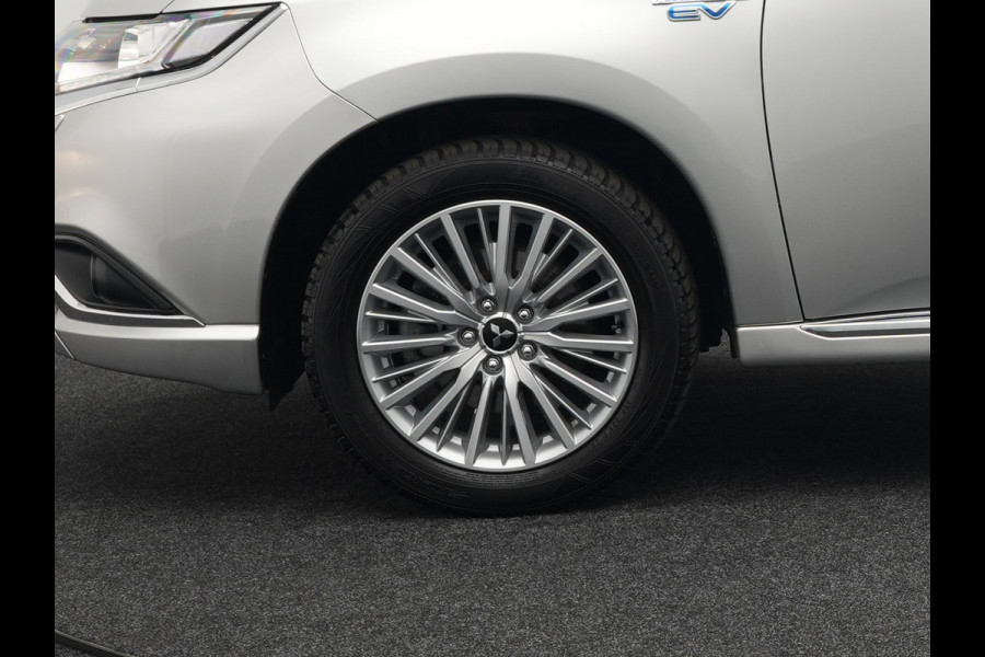 Mitsubishi Outlander 2.4 Intense Plug in Hybrid 225pk PHEV | Carplay | Parkeersensoren | Stoelverwarming | L.M. 18" | Camera | Cruise Control | Climate Control | DAB |