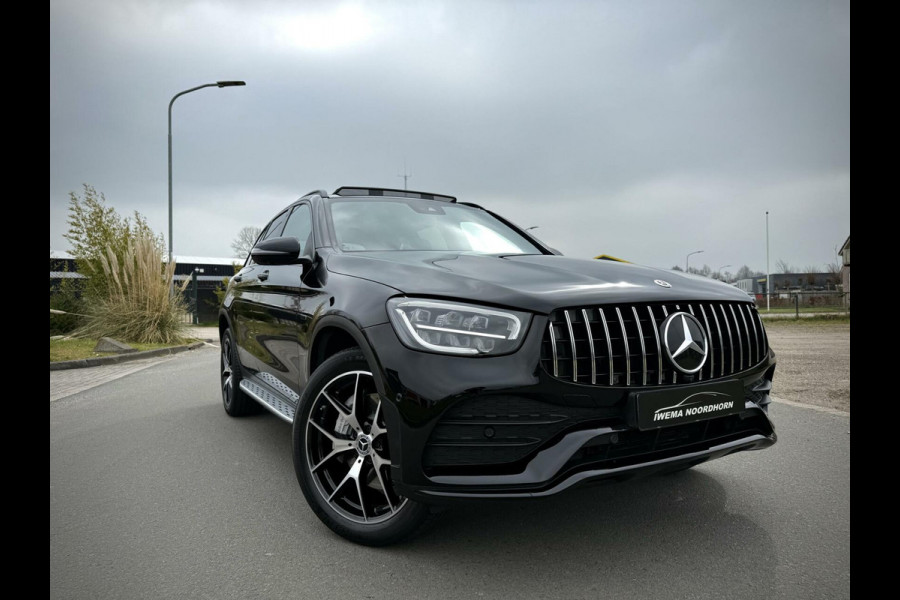 Mercedes-Benz GLC 300e 4MATIC AMG Panoramadak|Camera 360°|Sfeerverlichting|Night pakket|AppleCarplay