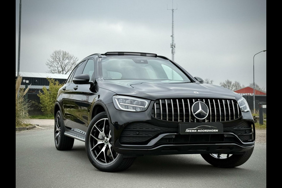 Mercedes-Benz GLC 300e 4MATIC AMG Panoramadak|Camera 360°|Sfeerverlichting|Night pakket|AppleCarplay