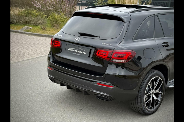 Mercedes-Benz GLC 300e 4MATIC AMG Panoramadak|Camera 360°|Sfeerverlichting|Night pakket|AppleCarplay