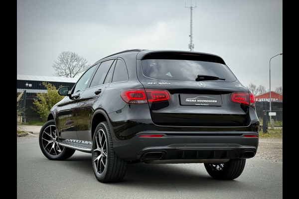 Mercedes-Benz GLC 300e 4MATIC AMG Panoramadak|Camera 360°|Sfeerverlichting|Night pakket|AppleCarplay