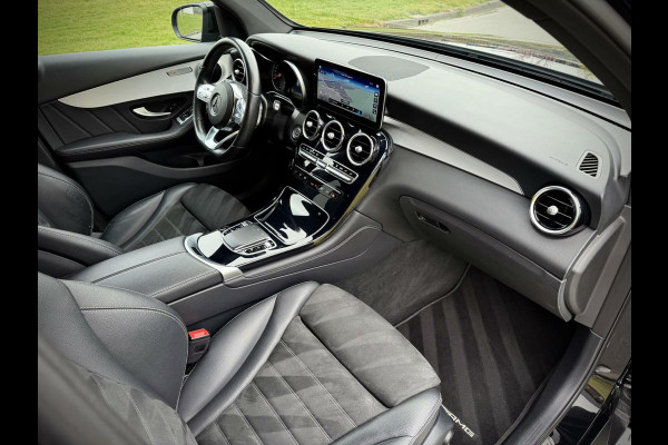 Mercedes-Benz GLC 300e 4MATIC AMG Panoramadak|Camera 360°|Sfeerverlichting|Night pakket|AppleCarplay