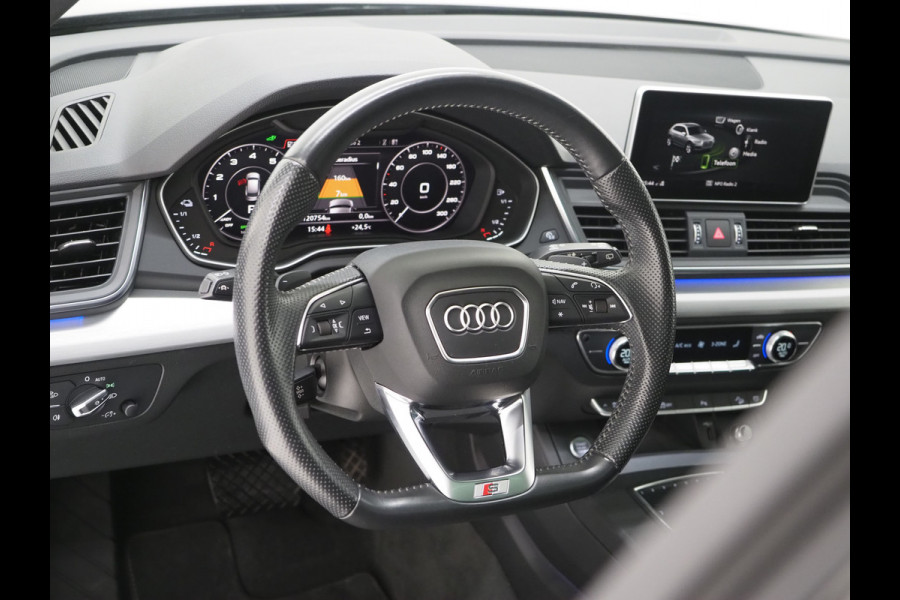 Audi Q5 55 TFSI e quattro Competition | Panoramadak | Luchtvering | Keyless | Camera | Virtual | Carplay