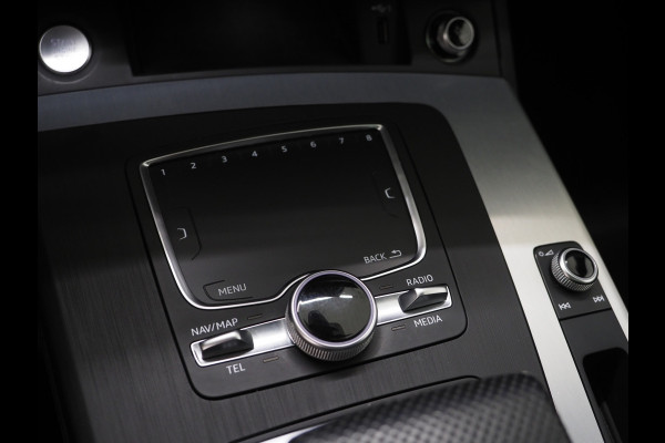 Audi Q5 55 TFSI e quattro Competition | Panoramadak | Luchtvering | Keyless | Camera | Virtual | Carplay