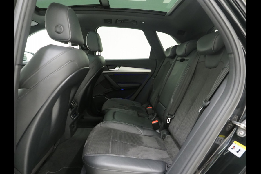 Audi Q5 55 TFSI e quattro Competition | Panoramadak | Luchtvering | Keyless | Camera | Virtual | Carplay