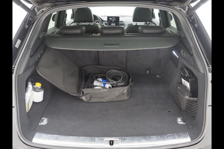 Audi Q5 55 TFSI e quattro Competition | Panoramadak | Luchtvering | Keyless | Camera | Virtual | Carplay