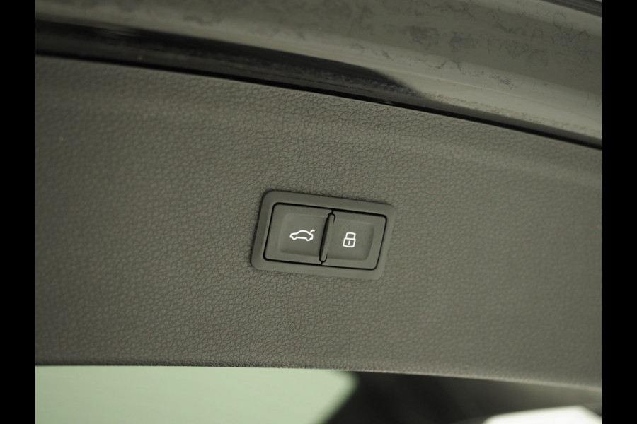 Audi Q5 55 TFSI e quattro Competition | Panoramadak | Luchtvering | Keyless | Camera | Virtual | Carplay