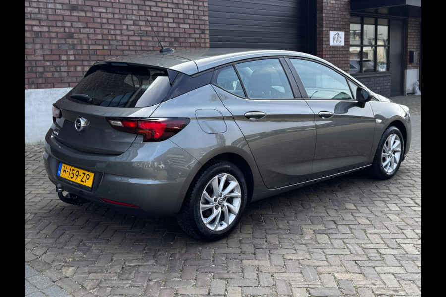 Opel Astra 1.2 Business Edition / 110 PK / Navigatie / Cruise Control / Parkeersensoren / NED-Astra