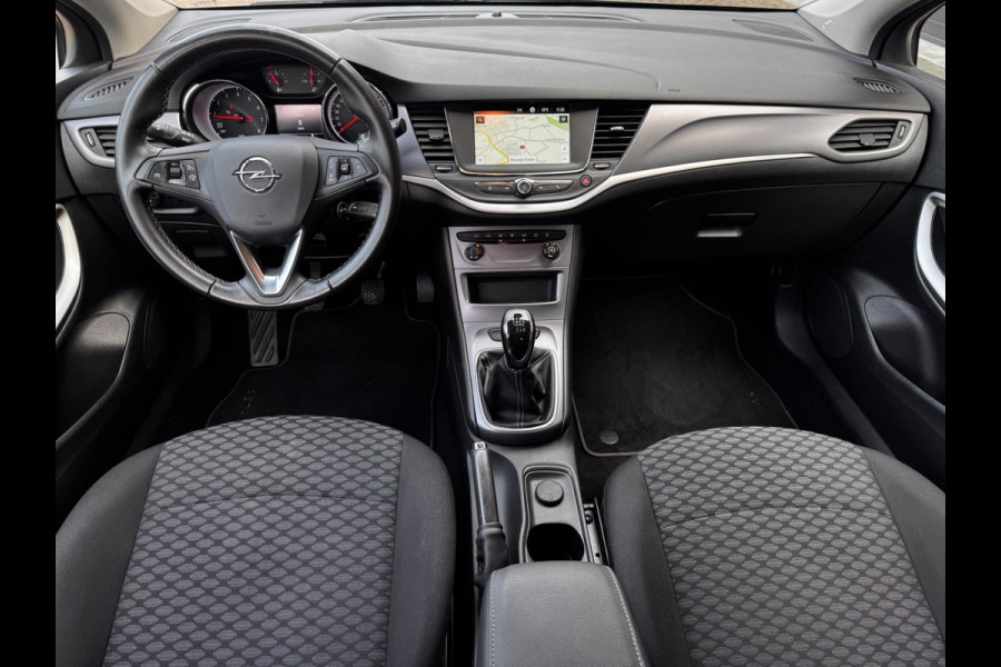 Opel Astra 1.2 Business Edition / 110 PK / Navigatie / Cruise Control / Parkeersensoren / NED-Astra