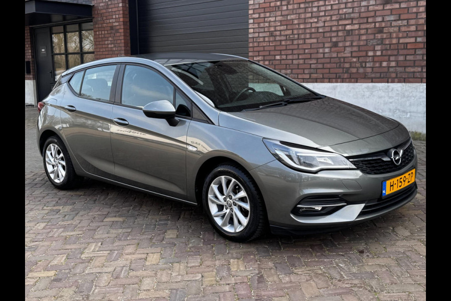 Opel Astra 1.2 Business Edition / 110 PK / Navigatie / Cruise Control / Parkeersensoren / NED-Astra
