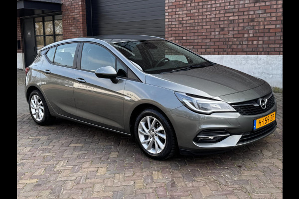 Opel Astra 1.2 Business Edition / 110 PK / Navigatie / Cruise Control / Parkeersensoren / NED-Astra