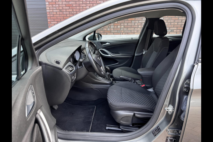 Opel Astra 1.2 Business Edition / 110 PK / Navigatie / Cruise Control / Parkeersensoren / NED-Astra