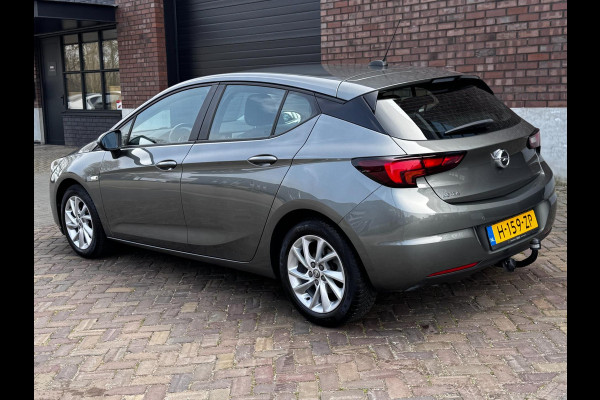 Opel Astra 1.2 Business Edition / 110 PK / Navigatie / Cruise Control / Parkeersensoren / NED-Astra