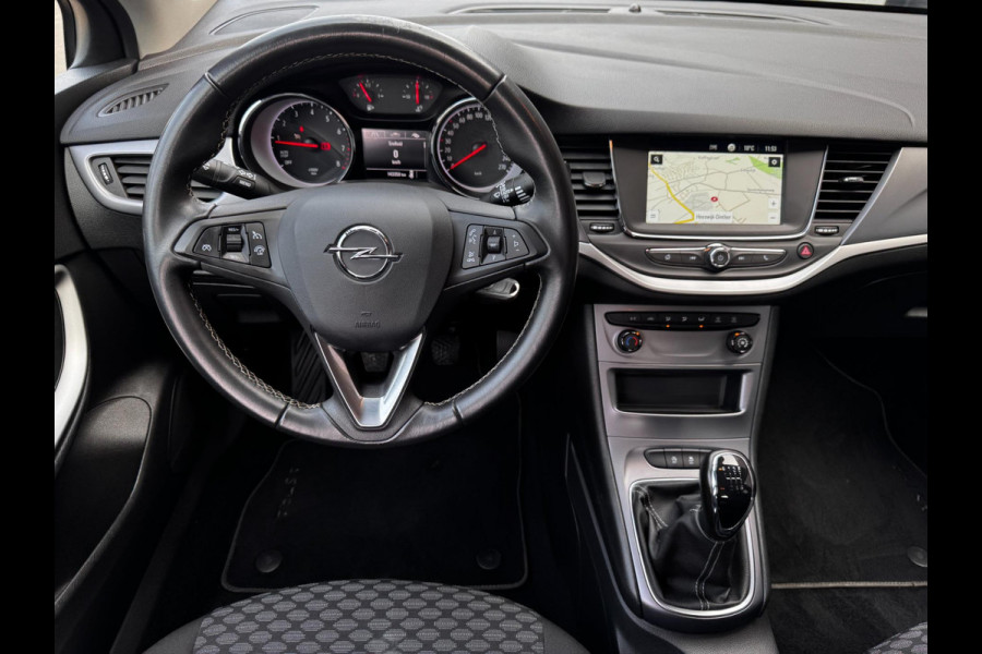 Opel Astra 1.2 Business Edition / 110 PK / Navigatie / Cruise Control / Parkeersensoren / NED-Astra