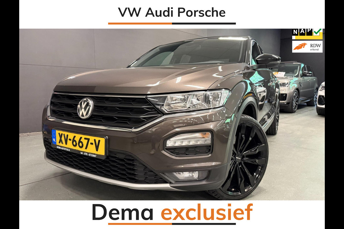 Volkswagen T-Roc 1.5 TSI Sport V-COCKPIT/NAVI/CARPLAY/ECC/PDC/CRUISE/// Volkswagen T-Roc 1.5 TSI Sport V-COCKPIT/NAVI/CARPLAY/ECC/PDC/CRUISE///