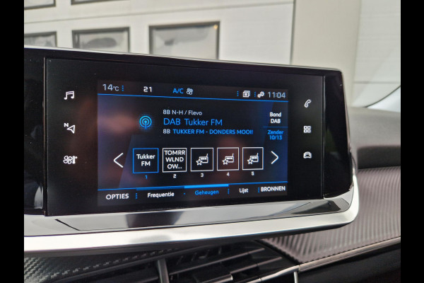 Peugeot 2008 1.2 PureTech Allure Pack | Climate | PDC | Navi | DAB | Android Auto/ Apple Carplay |