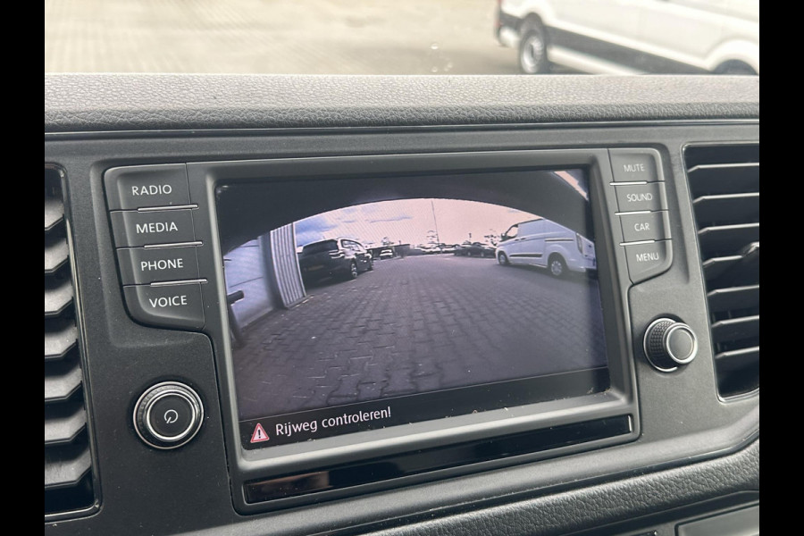 Volkswagen Crafter 35 2.0 TDI L4*BAKWAGEN*LAADKLEP*A/C*CRUISE*CARPLAY