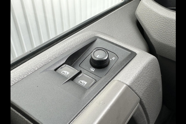 Volkswagen Crafter 35 2.0 TDI L4*BAKWAGEN*LAADKLEP*A/C*CRUISE*CARPLAY