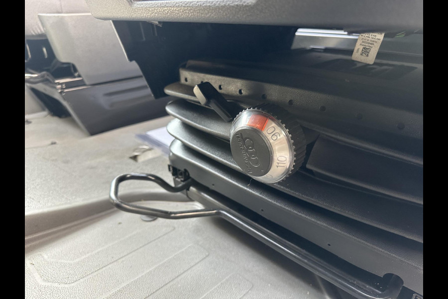 Volkswagen Crafter 2.0 TDI L3H3*CARPLAY*A/C*NAVI*CRUISE*3000KG TRGW*