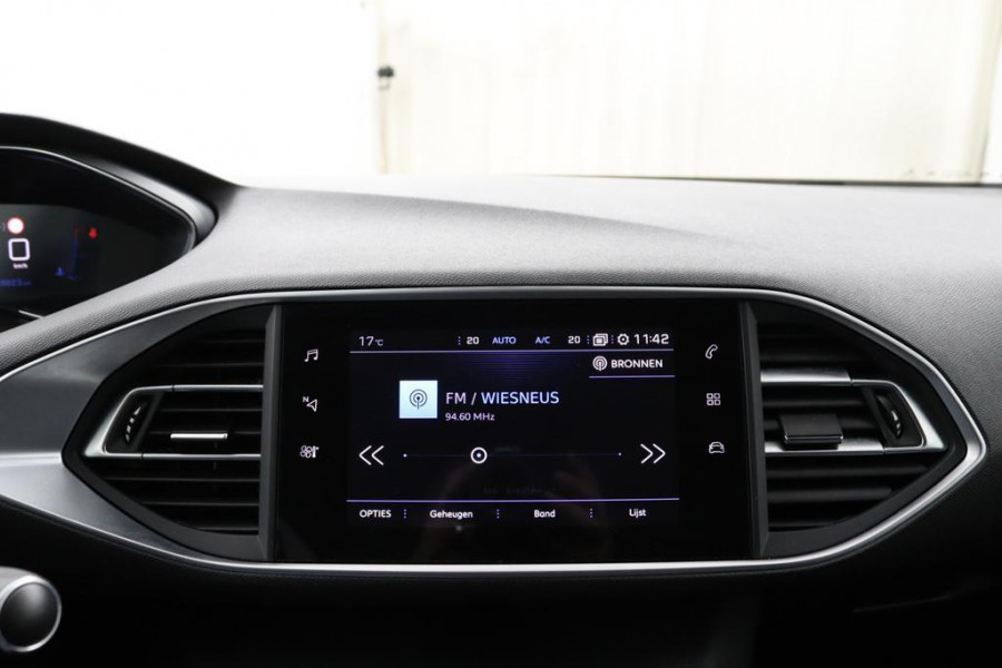 Peugeot 308 SW 1.2 Allure Pack*ACC*ECC*NAVI*CARPLAY*CAMERA*KEYLES