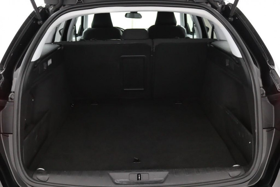 Peugeot 308 SW 1.2 Allure Pack*ACC*ECC*NAVI*CARPLAY*CAMERA*KEYLES