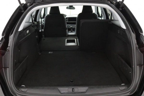 Peugeot 308 SW 1.2 Allure Pack*ACC*ECC*NAVI*CARPLAY*CAMERA*KEYLES