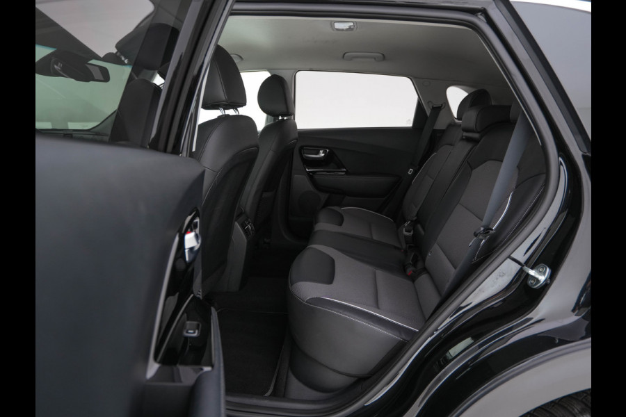 Kia e-Niro DynamicLine 64 kWh (INCL-BTW) Aut. *LEATHER-MICROFIBRE | NAVI-FULLMAP | DAB | ADAPTIVE-CRUISE | CAMERA | COMFORT-SEATS | KEYLESS | DIGI-COCKPIT | SHIFT-PADDLES | HEATED-SEATS | CARPLAY | LANE-ASSIST | 17"ALU*