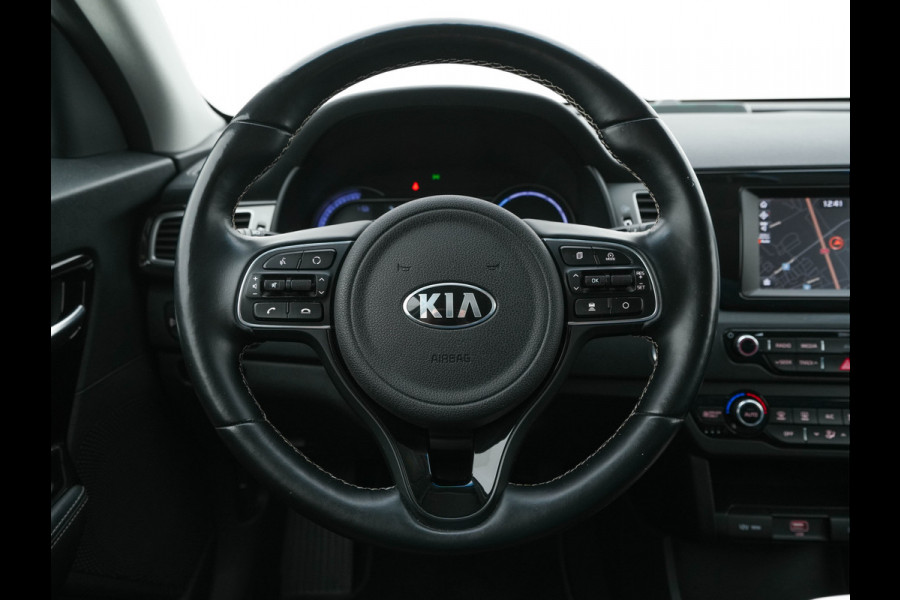 Kia e-Niro DynamicLine 64 kWh (INCL-BTW) Aut. *LEATHER-MICROFIBRE | NAVI-FULLMAP | DAB | ADAPTIVE-CRUISE | CAMERA | COMFORT-SEATS | KEYLESS | DIGI-COCKPIT | SHIFT-PADDLES | HEATED-SEATS | CARPLAY | LANE-ASSIST | 17"ALU*