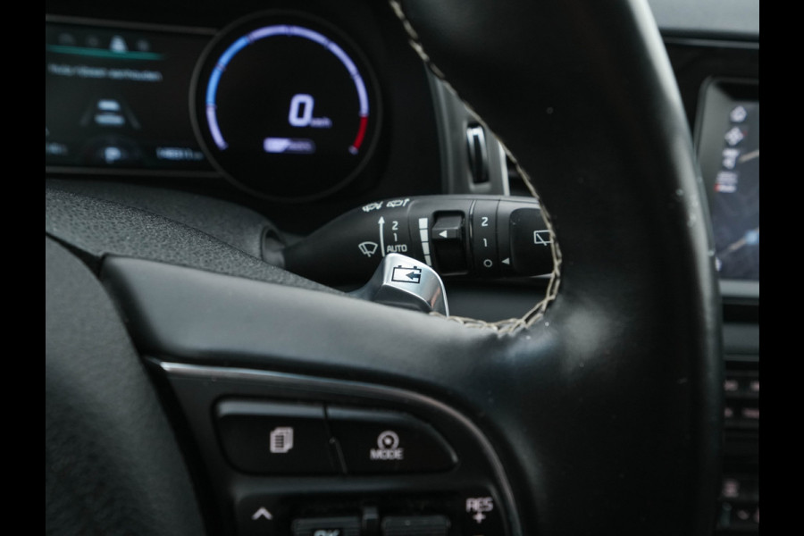 Kia e-Niro DynamicLine 64 kWh (INCL-BTW) Aut. *LEATHER-MICROFIBRE | NAVI-FULLMAP | DAB | ADAPTIVE-CRUISE | CAMERA | COMFORT-SEATS | KEYLESS | DIGI-COCKPIT | SHIFT-PADDLES | HEATED-SEATS | CARPLAY | LANE-ASSIST | 17"ALU*