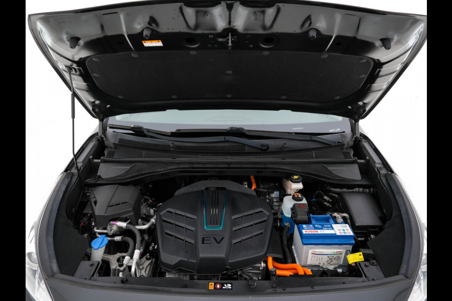 Kia e-Niro DynamicLine 64 kWh (INCL-BTW) Aut. *LEATHER-MICROFIBRE | NAVI-FULLMAP | DAB | ADAPTIVE-CRUISE | CAMERA | COMFORT-SEATS | KEYLESS | DIGI-COCKPIT | SHIFT-PADDLES | HEATED-SEATS | CARPLAY | LANE-ASSIST | 17"ALU*