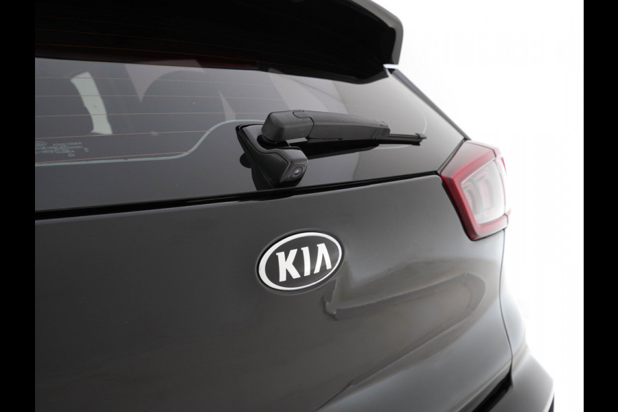 Kia e-Niro DynamicLine 64 kWh (INCL-BTW) Aut. *LEATHER-MICROFIBRE | NAVI-FULLMAP | DAB | ADAPTIVE-CRUISE | CAMERA | COMFORT-SEATS | KEYLESS | DIGI-COCKPIT | SHIFT-PADDLES | HEATED-SEATS | CARPLAY | LANE-ASSIST | 17"ALU*