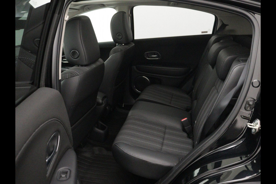 Honda HR-V 1.5 i-VTEC Executive PANO CAMERA NAVI TREKHAAK