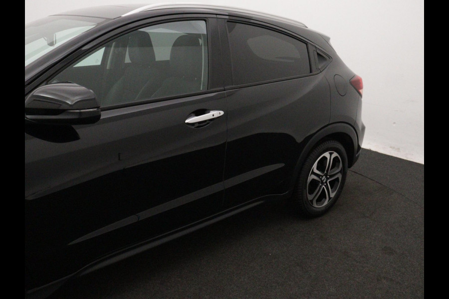 Honda HR-V 1.5 i-VTEC Executive PANO CAMERA NAVI TREKHAAK