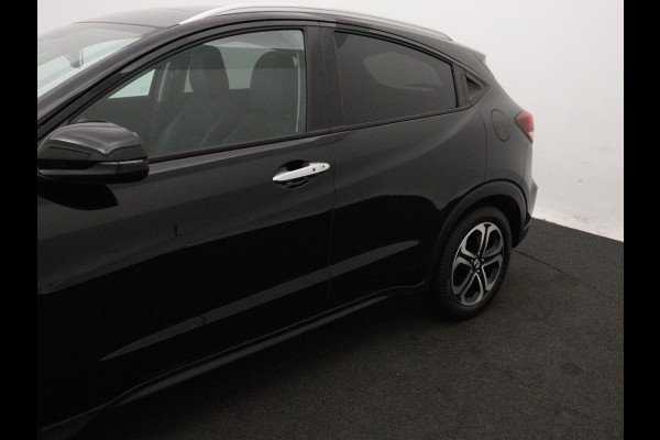 Honda HR-V 1.5 i-VTEC Executive PANO CAMERA NAVI TREKHAAK