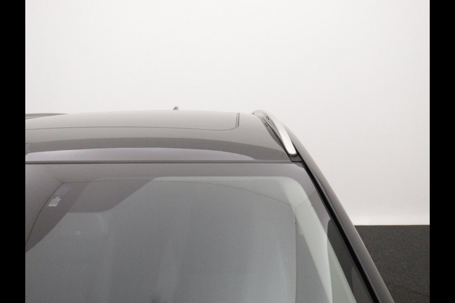 Honda HR-V 1.5 i-VTEC Executive PANO CAMERA NAVI TREKHAAK