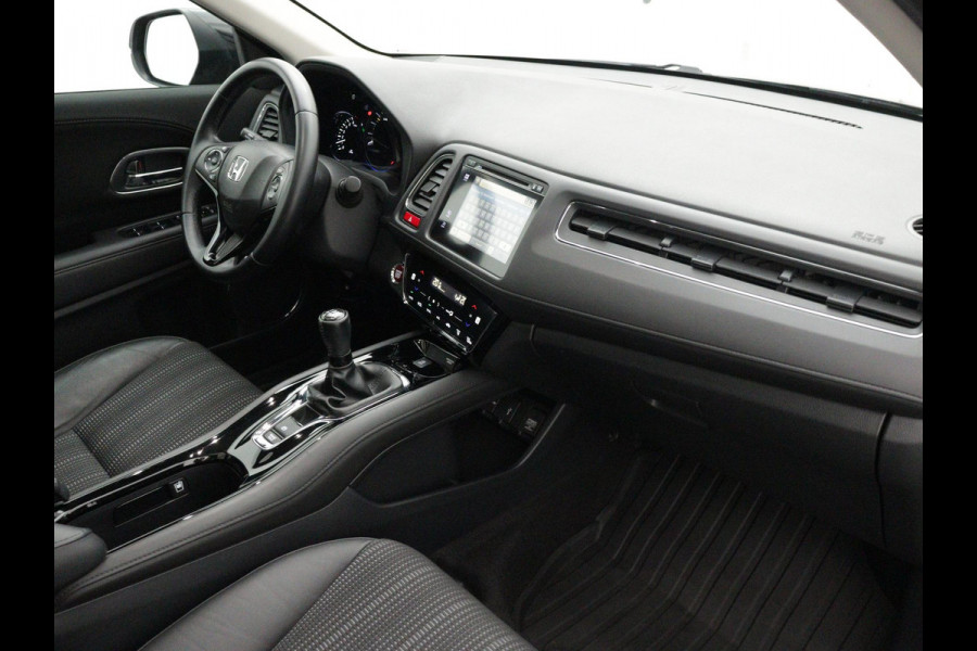 Honda HR-V 1.5 i-VTEC Executive PANO CAMERA NAVI TREKHAAK