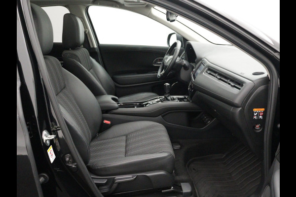 Honda HR-V 1.5 i-VTEC Executive PANO CAMERA NAVI TREKHAAK