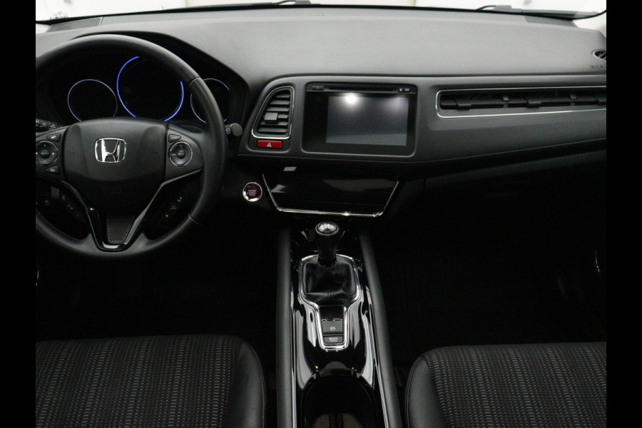 Honda HR-V 1.5 i-VTEC Executive PANO CAMERA NAVI TREKHAAK
