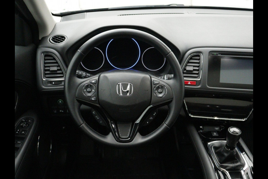 Honda HR-V 1.5 i-VTEC Executive PANO CAMERA NAVI TREKHAAK