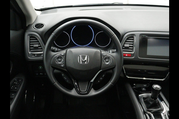 Honda HR-V 1.5 i-VTEC Executive PANO CAMERA NAVI TREKHAAK
