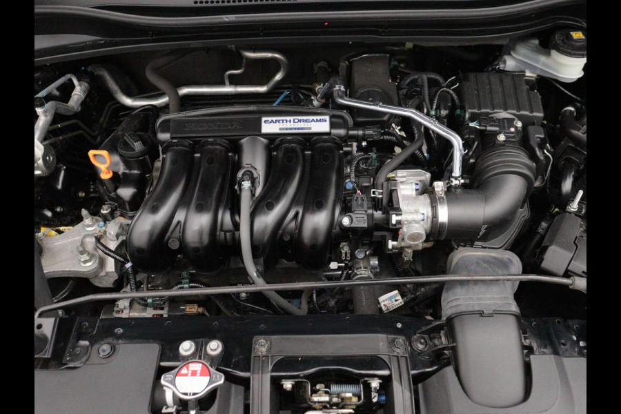 Honda HR-V 1.5 i-VTEC Executive PANO CAMERA NAVI TREKHAAK