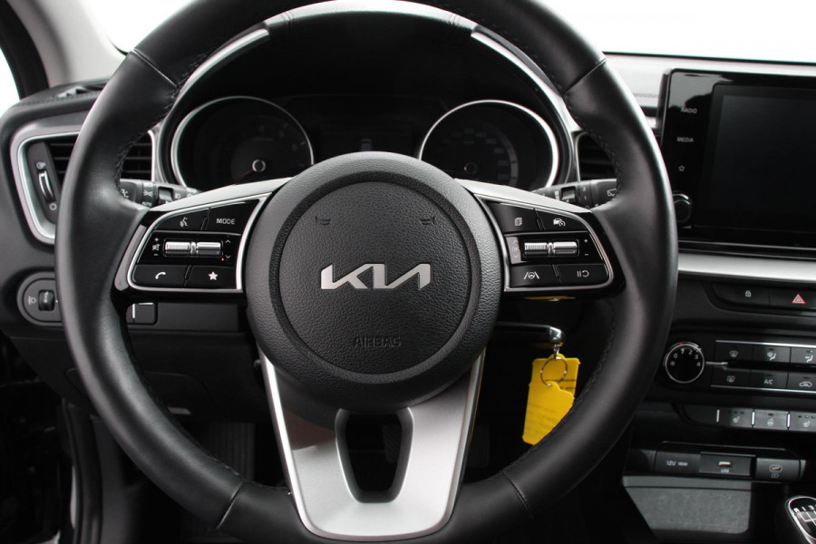 Kia Ceed 1.0 T-GDi Comfort | Navigatie | Apple Carplay/ Android Auto | Airco | Dab | Camera | Stoelverwarming | Lichtmetalen Velgen