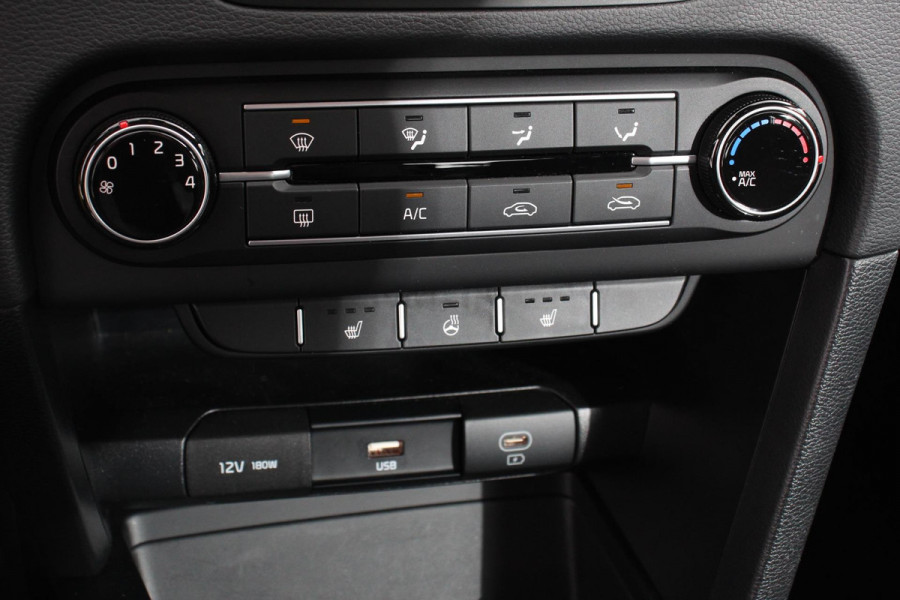 Kia Ceed 1.0 T-GDi Comfort | Navigatie | Apple Carplay/ Android Auto | Airco | Dab | Camera | Stoelverwarming | Lichtmetalen Velgen