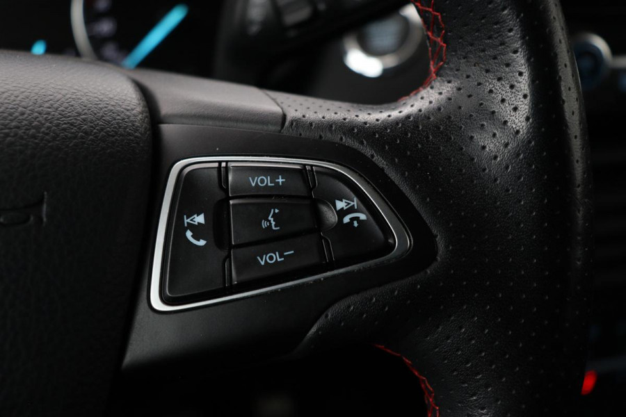 Ford EcoSport 1.0 EcoBoost ST-Line Black | Stoel & stuurverwarming | Camera | Carplay | Half leder | Climate control | Cruise control