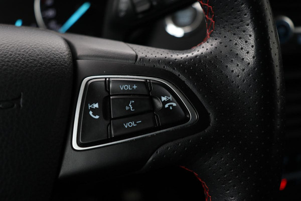 Ford EcoSport 1.0 EcoBoost ST-Line Black | Stoel & stuurverwarming | Camera | Carplay | Half leder | Climate control | Cruise control