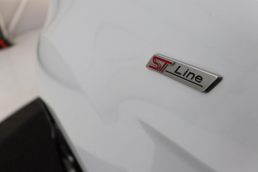 Ford EcoSport 1.0 EcoBoost ST-Line Black | Stoel & stuurverwarming | Camera | Carplay | Half leder | Climate control | Cruise control
