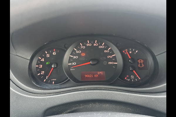 Renault Master T35 2.3 dCi L2H2*HAAK*NAVI*A/C*CRUISE*3-PERS.*